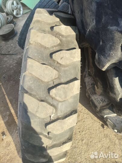 Покрышка на экскаватор 10.00r20