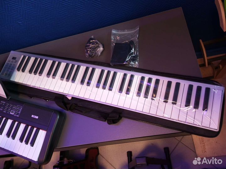 Синтезатор портативный с чехлом и педалью