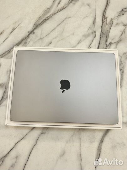 Macbook pro 16 m1