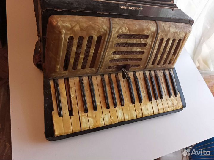 Старый аккордеон