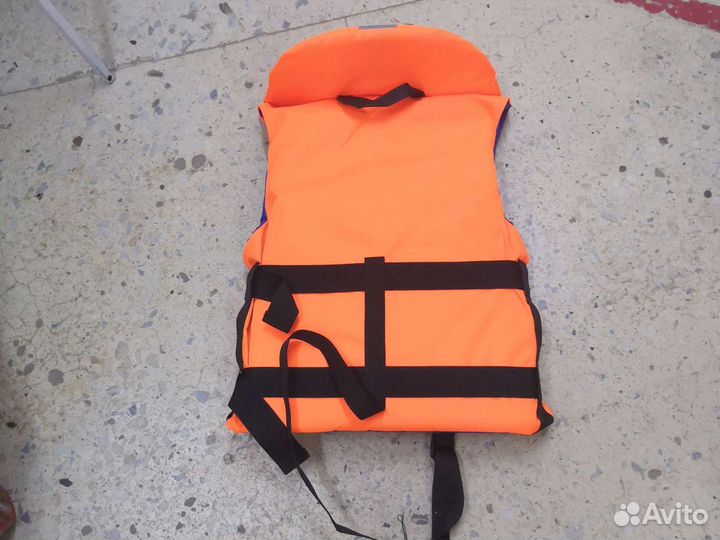 Спасательные жилеты для детей и подростков новые