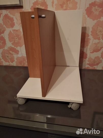 Полка на колесиках