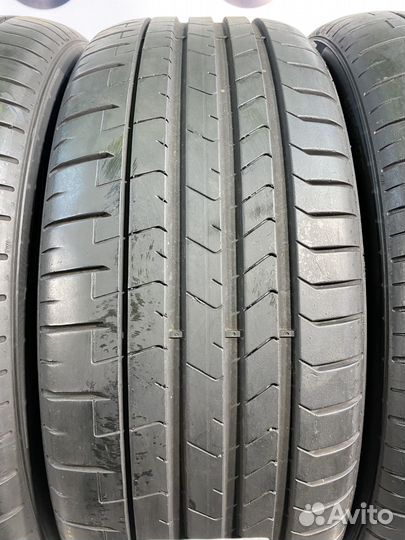 Pirelli P Zero PZ4 245/45 R20 99H