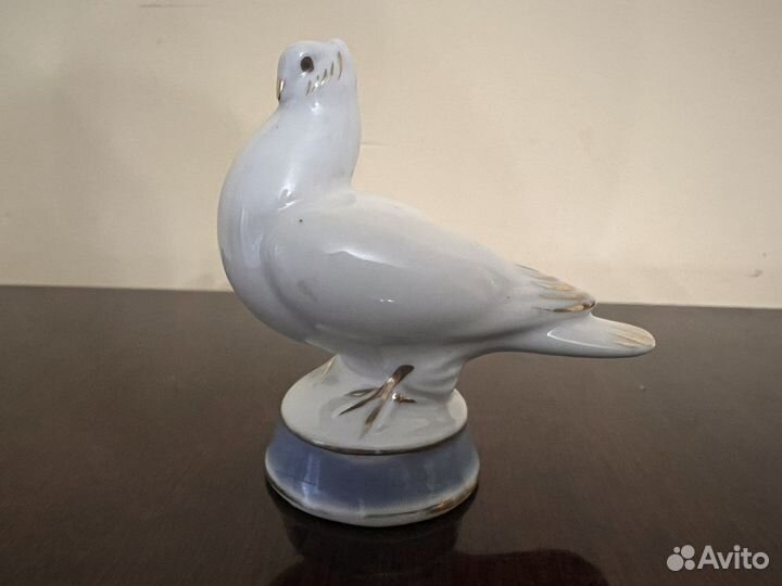 Фигурка «Голубь» гжель