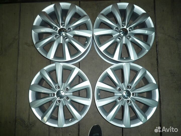Диски литые New Orleans оригинал Tiguan R17 5x112