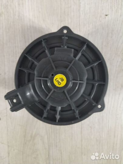 Вентилятор мотор печки отопителя Kia RIO 2