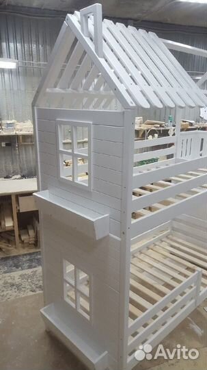 Детская кровать новая с лестницей