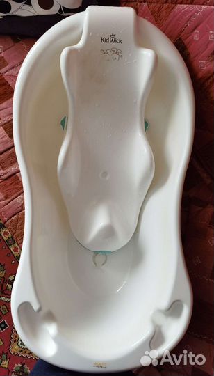 Ванночка для купания с горкой