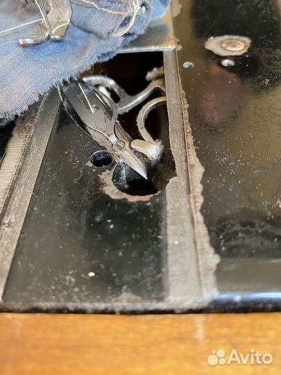 Швейная машина зингер ручная