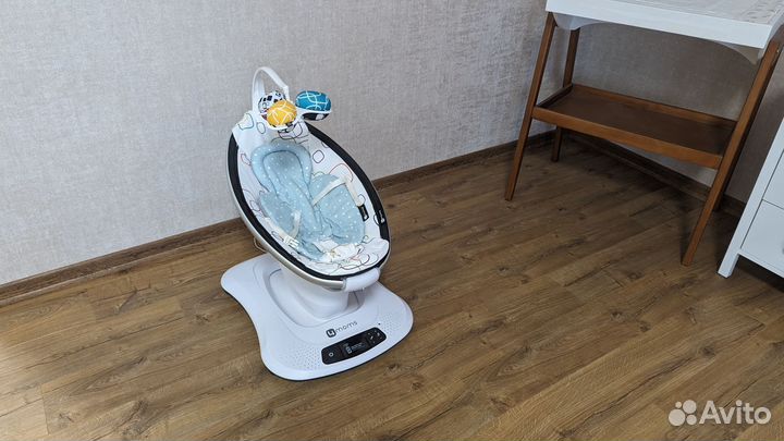 Кресло-качалка 4moms mamaroo 4.0 мультиплюш