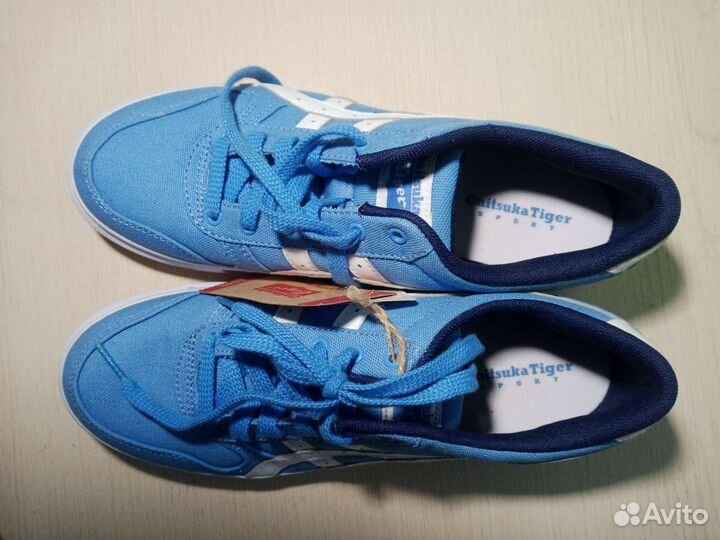 Кроссовки asics