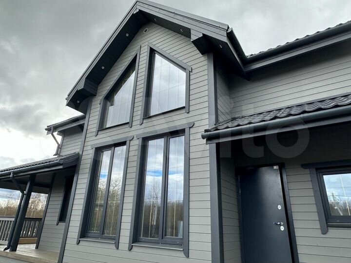 Дом 148 м² на участке 8 сот.