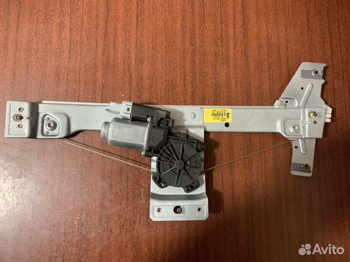 Электростеклоподъемник задний левый на Peugeot 207