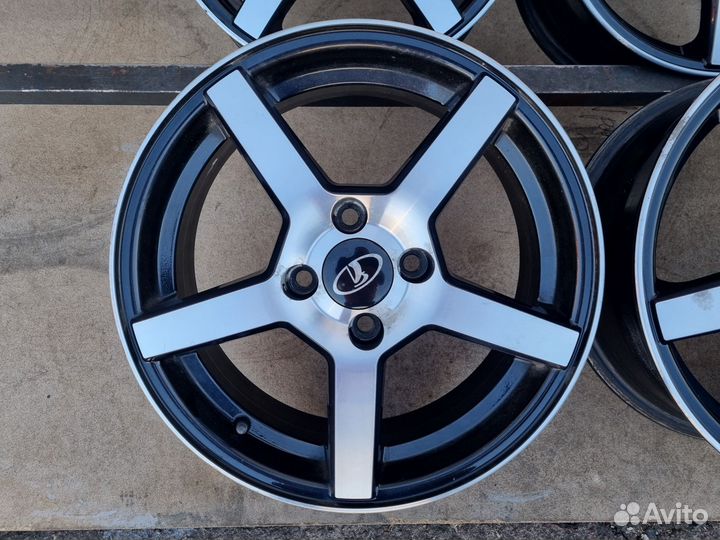 Диски литые r15 4x100 LADA Renault