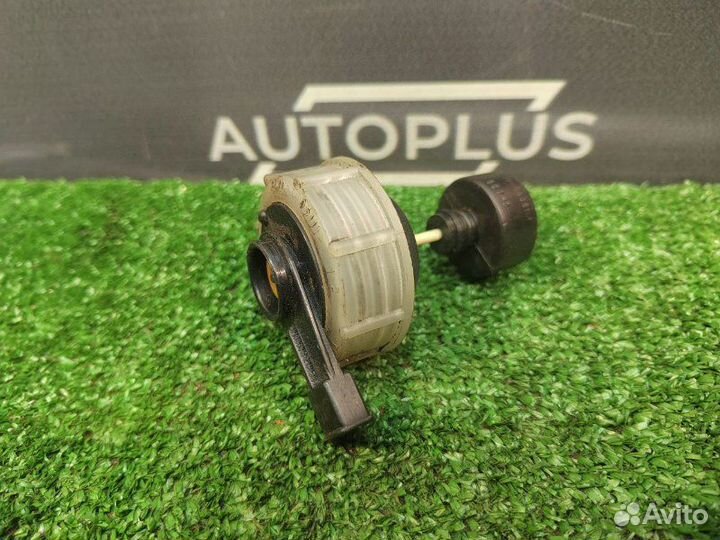 Крышка бачка тормозной жидкости Hyundai Matrix