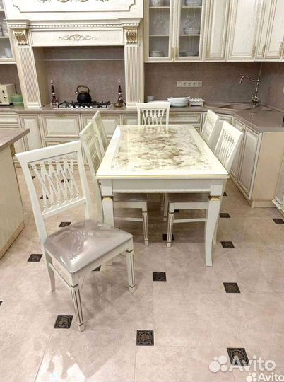 Столы и стулья