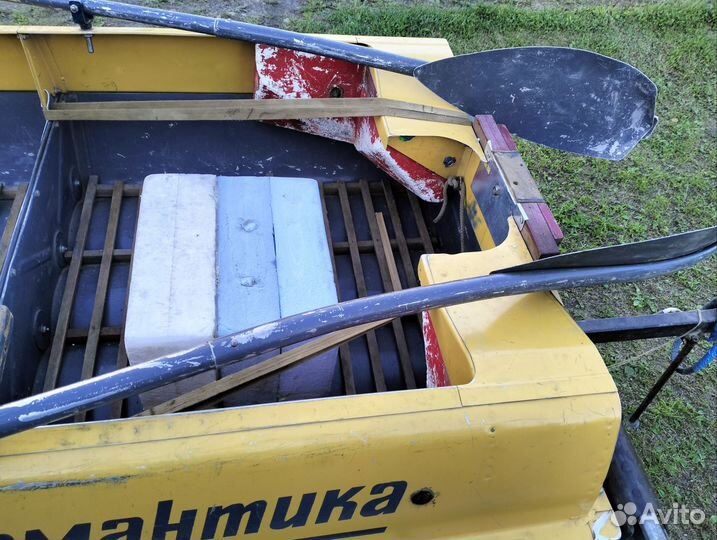 Лодка вёсельная Романтика