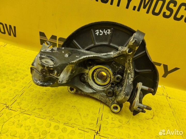 Кулак поворотный передний правый Volkswagen Sharan