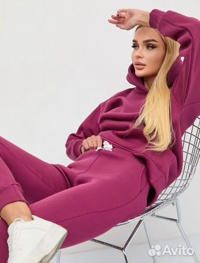 Спортивный костюм женский