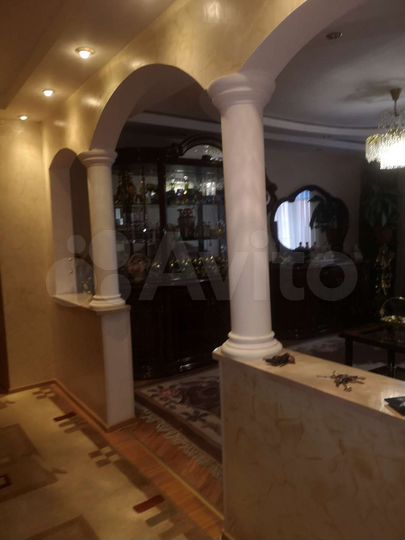 4-к. квартира, 80 м², 6/9 эт.