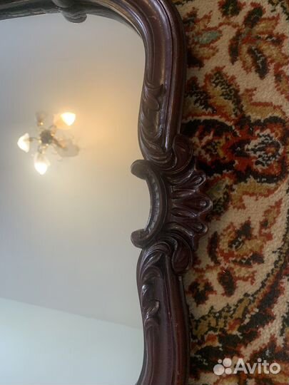 Зеркало фигурное в оригинальном багете