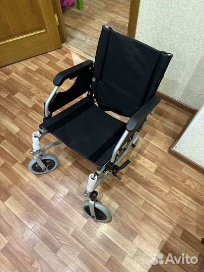 Коляска инвалидная