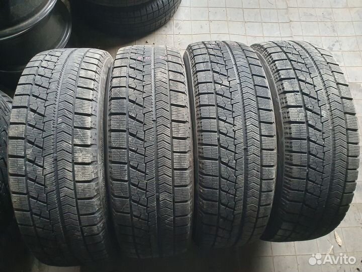 Bridgestone Blizzak VRX 205/65 R16