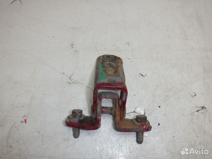 Петля двери передней Lancer 9