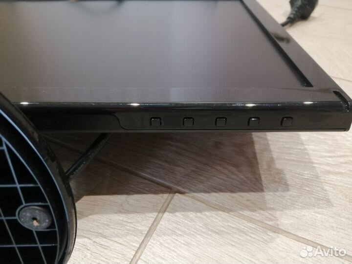 Продаю монитор для компьютера