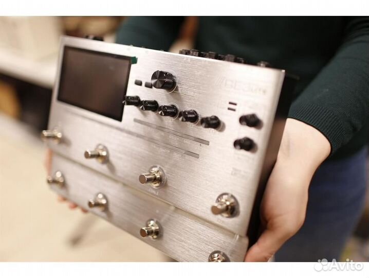 Mooer GE300 Lite - гитарный процессор эффектов