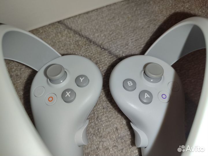 Pico 4 - шлем виртуальной реальности