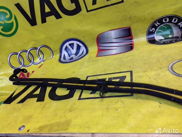 Радиатор гура передний Audi A6 универсал 2.8 CCE