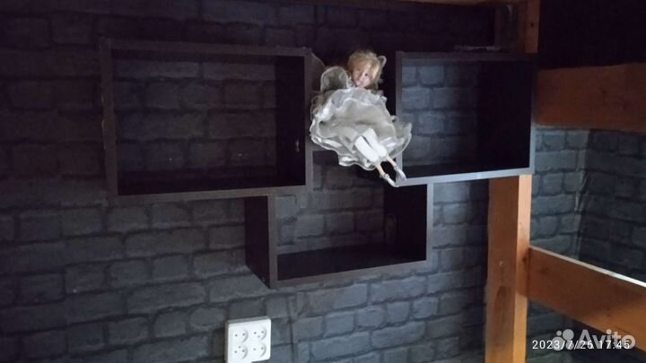 Полка настенная навесная кукла в подарок