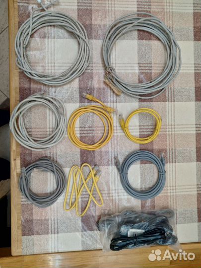 Кабель питания для компьютера и интернета