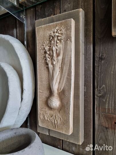 Ботанические барельефы