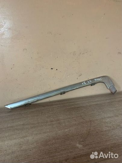 Накладка заднего бампера Audi V8