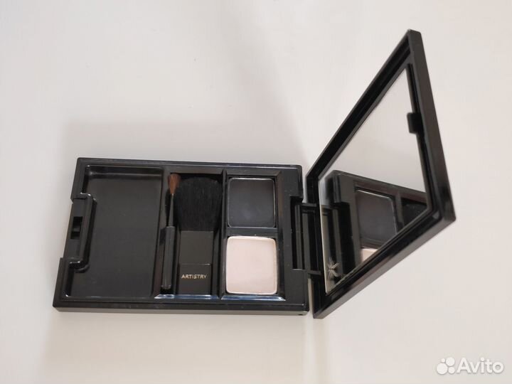 Палетка теней с зеркалом