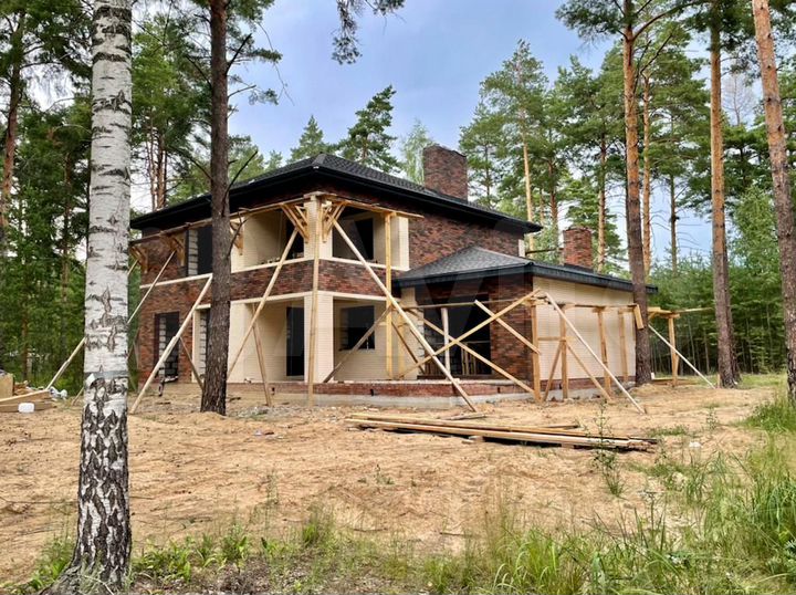 Дом 200 м² на участке 15 сот.