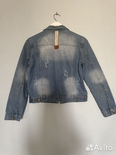 Джинсовая куртка