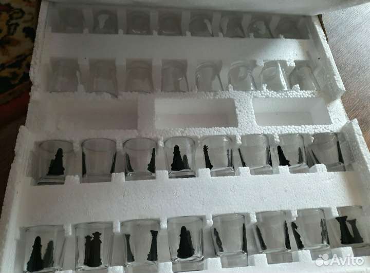 Классная игра, для весёлой компании) Шахматы