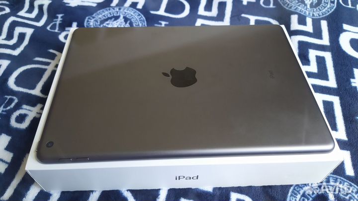 Продам планшет iPad 32GB