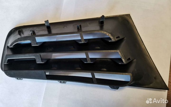 Решетка левая 8200412381 Рено Меган 06-09