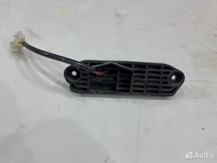 Кнопка открывания багажника Mitsubishi Outlander 3