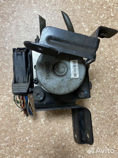 Блок ABS 2.2 CRDi Kia Sorento 2 XM 09-20г