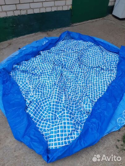 Надувной бассейн