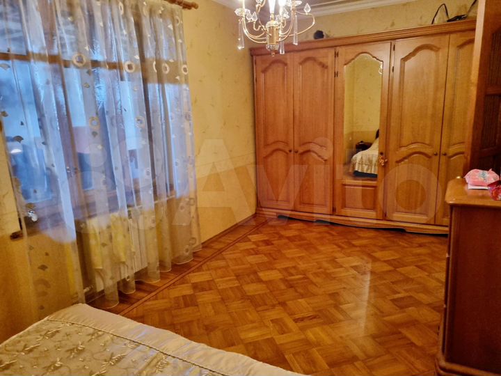 Дом 277,2 м² на участке 8 сот.