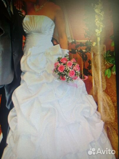 Платье свадебное