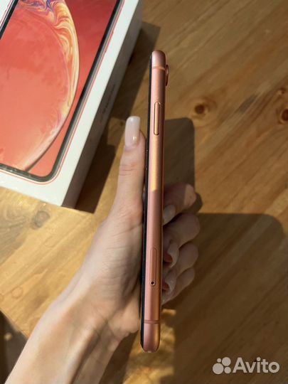 iPhone Xr, 64 ГБ