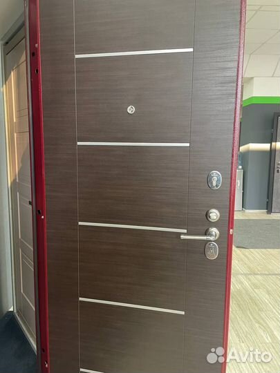 Дверь входная с повышенной шумоизоляцией