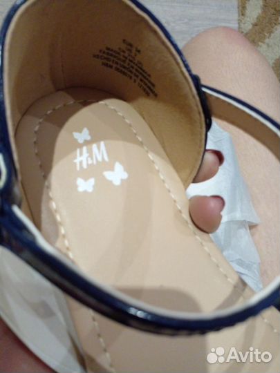 Продам босоножки для девочки